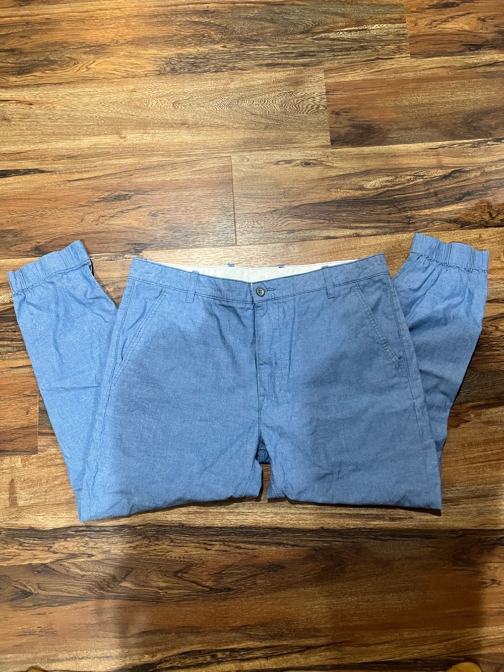 Levi's Men's Sky Blue Chino Pants Jogger Fit Size 36x30 EUC 100% Cotton
